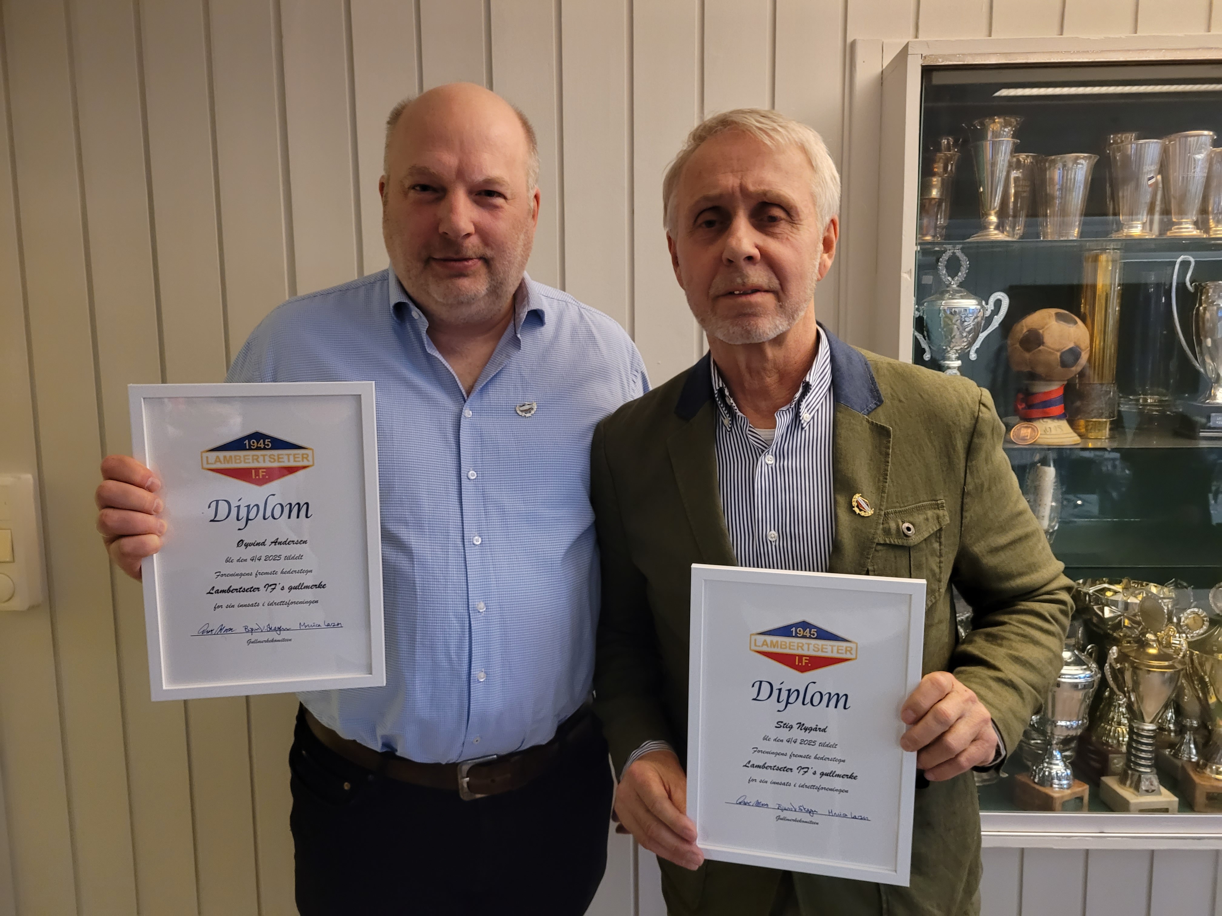 Hedret med LIFs gullmerke